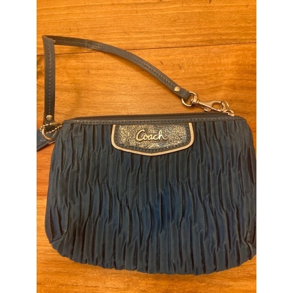Coach Teal Satin Pleated Wristlet petite purse - Picture 3 of 7